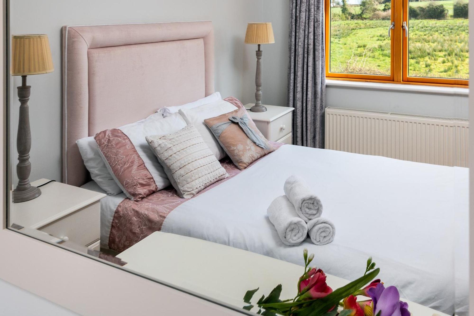Shannonside - Stylish 5 Bed Marina Home & 40Ft Mooring Termonbarry Luaran gambar