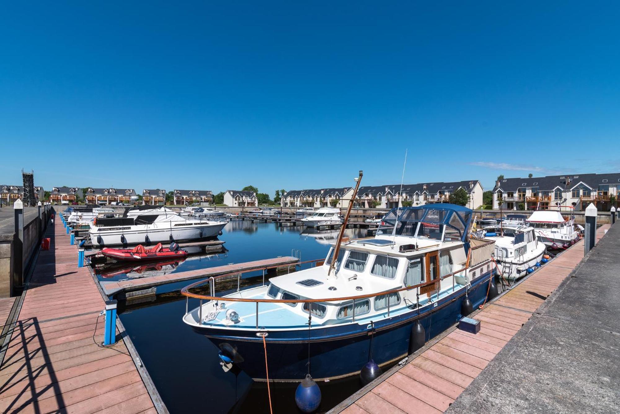Shannonside - Stylish 5 Bed Marina Home & 40Ft Mooring Termonbarry Luaran gambar